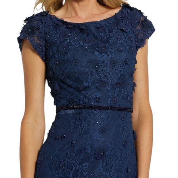 Mac Duggal Size 18 67711 NWT Blue Floral Applique Boat Neck Short Sleeve Gown - Picture 2 of 10